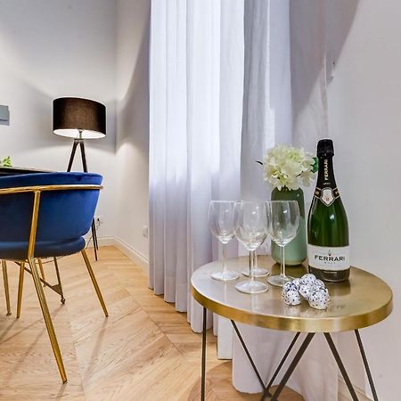 The Heart Of Rome Luxury House Apartment Bagian luar foto